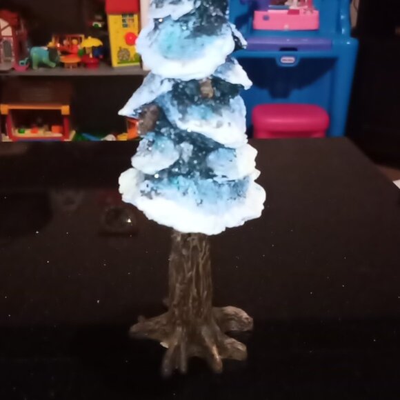 Dept 56 Christmas Village Pole Pine Tree 10 1/2 in Cold Cast Porcelain Figure - Picture 8 of 11
